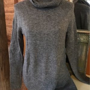 NWT Abercrombie & Fitch Asymmetric Turtle Neck XS